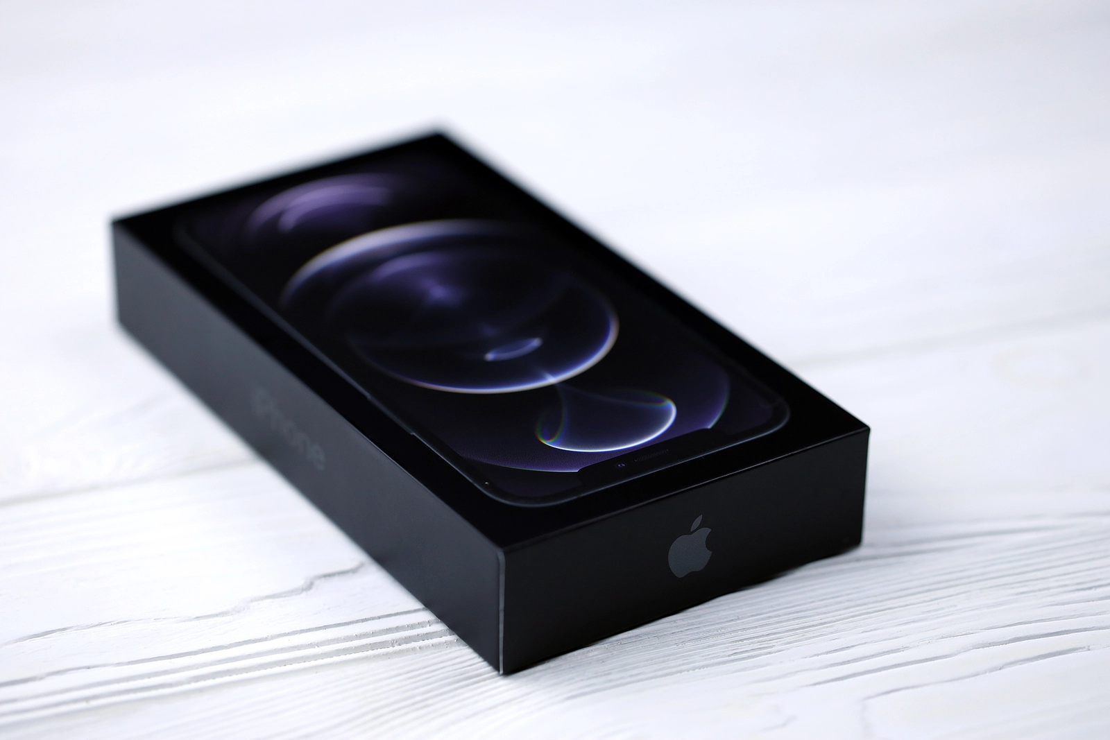 iPhone 16 Apple