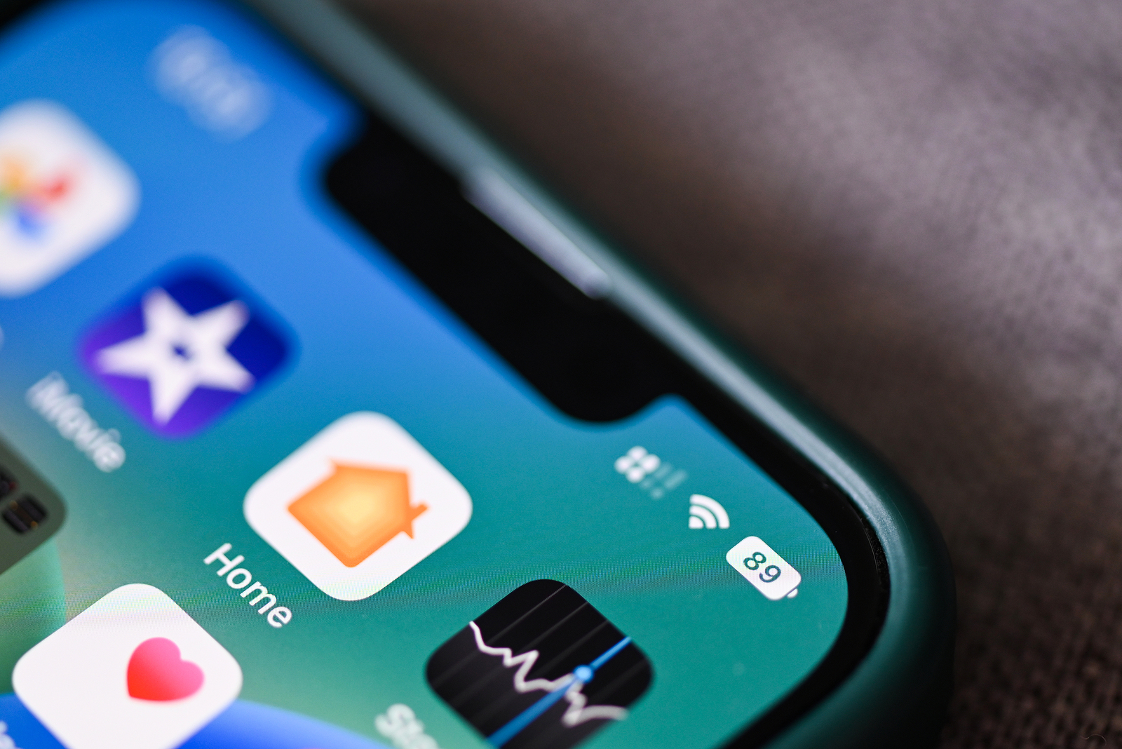 iPhone battery status