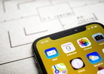 iOS 18 Mail app