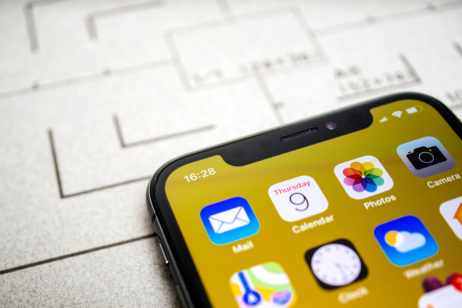 iOS 18 Mail app
