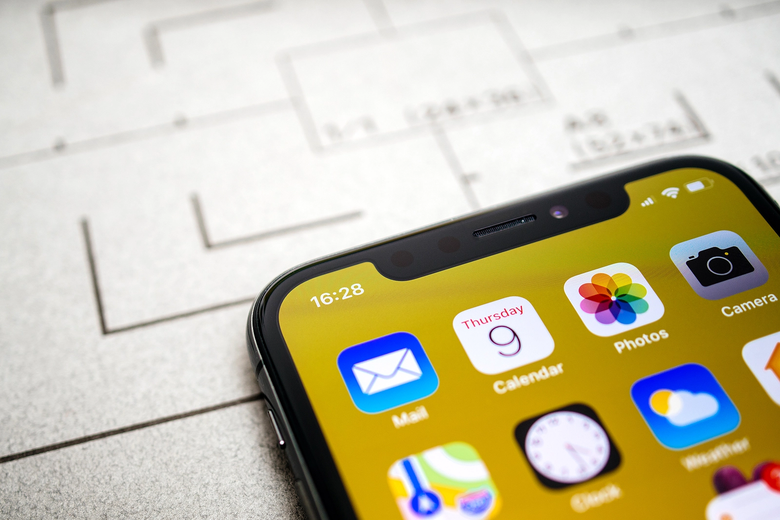 iOS 18 Mail app