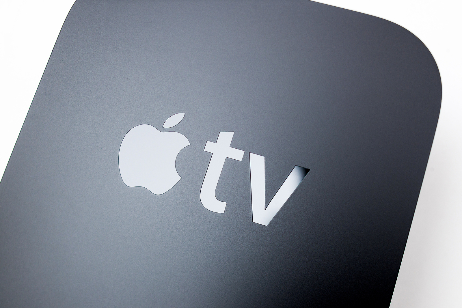 tvOS 18 Open web links on iPhone or iPad