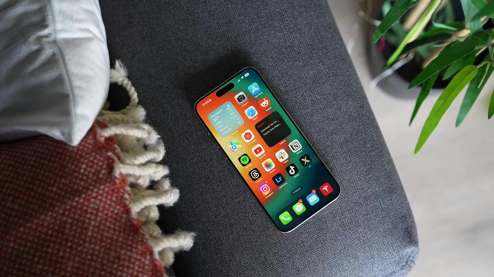 iOS 18 iPhone