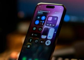 Control Center iOS 18.1