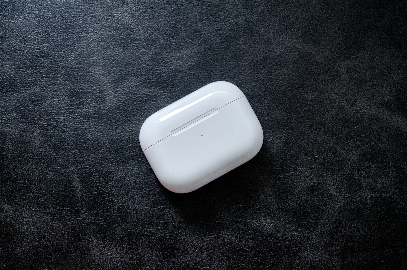 AirPods 4 Apple