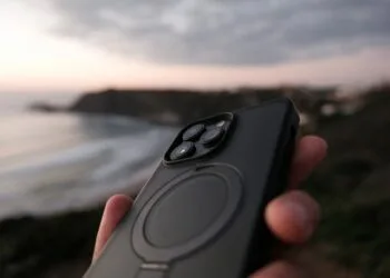 iPhone 18 Pro variable aperture