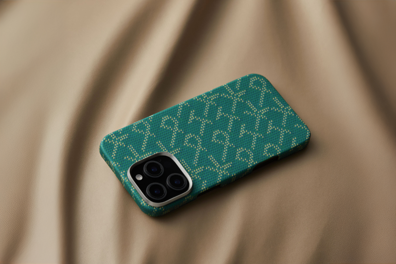 PITAKA iPhone 16