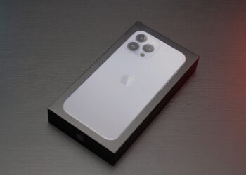 iPhone sales in China