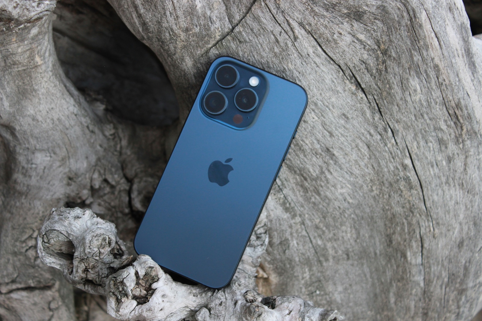 iOS 18.3 Beta 3 Changes