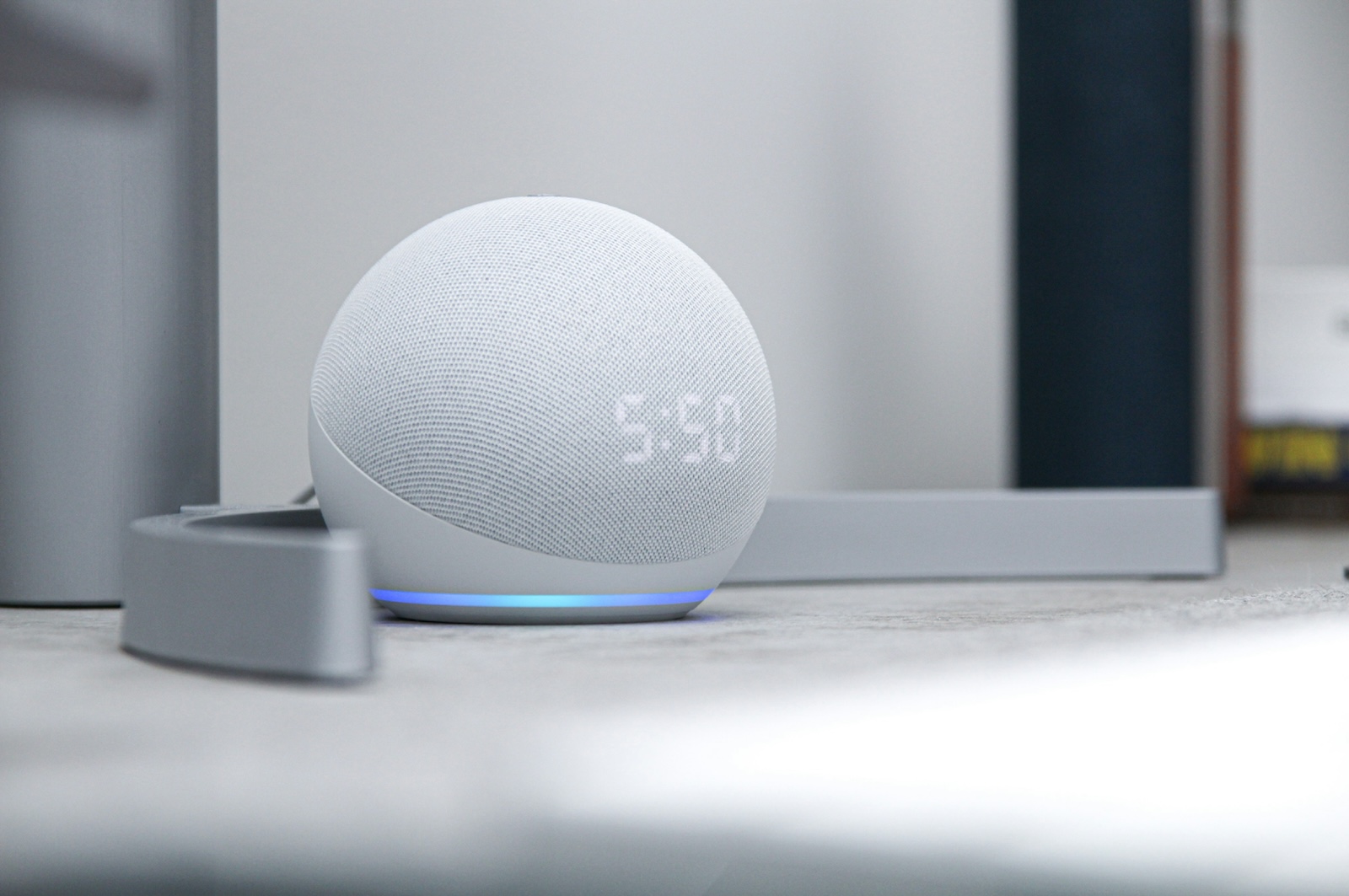 Alexa Siri