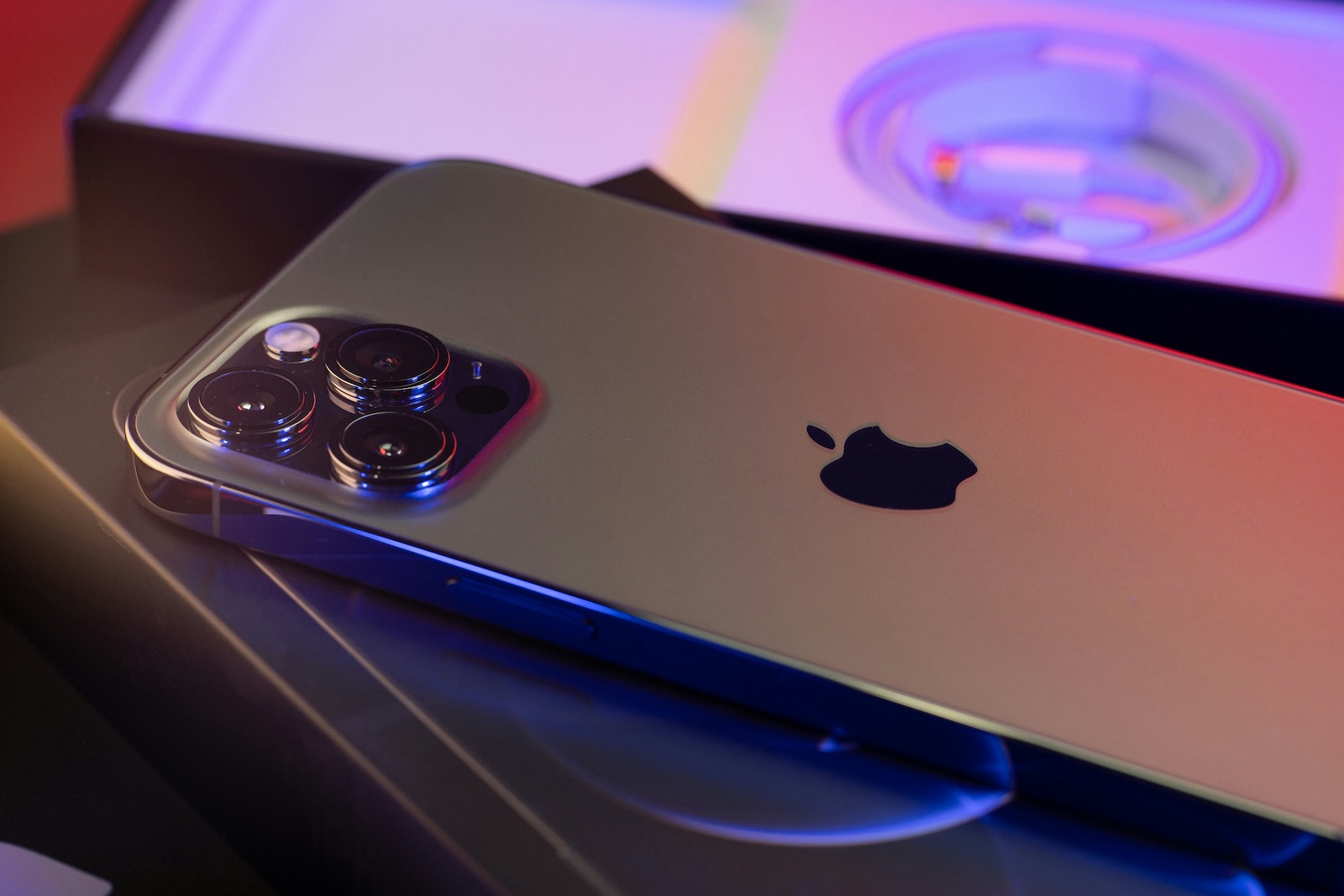 Foldable iPhone Apple