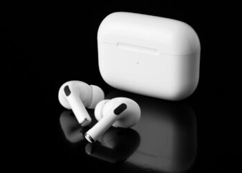 AirPods camera
