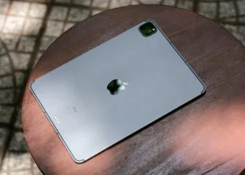 Apple iPad Fold