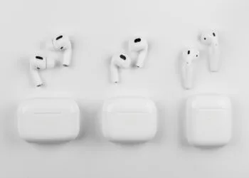 AirPods Apple