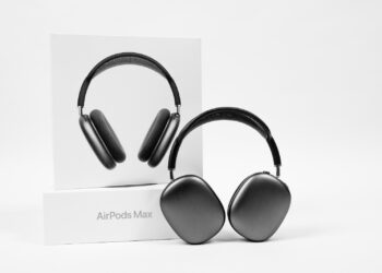 AirPods Max Apple