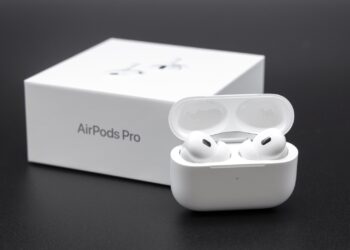 AirPods Apple