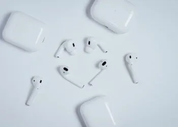 AirPods Apple