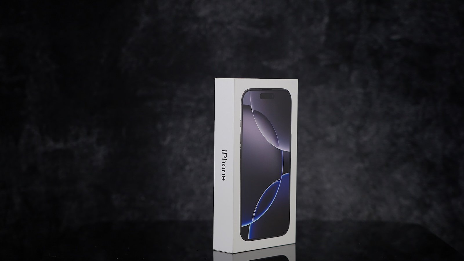 iPhone 17 display