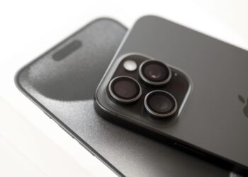 iPhone Apple