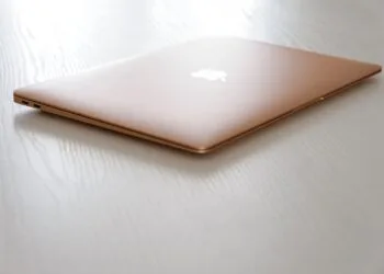 MacBook Apple