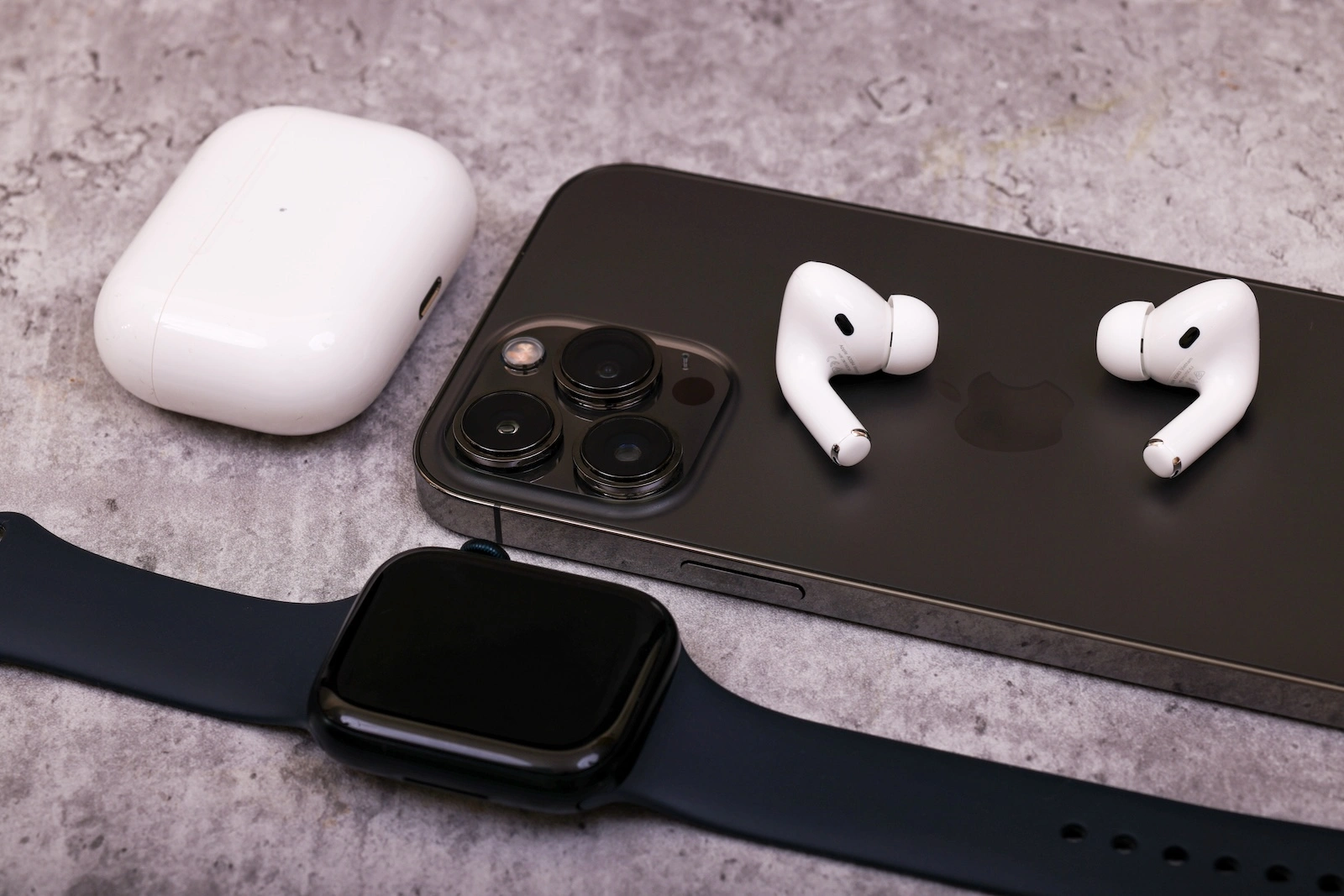 Apple Watch AirPods
