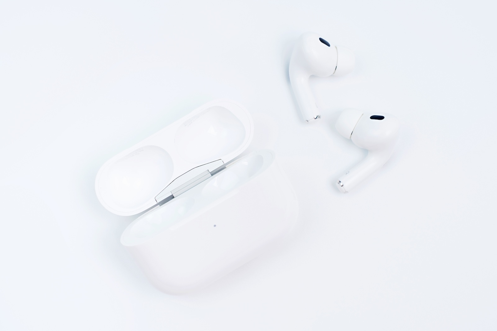 iOS 26 AirPods