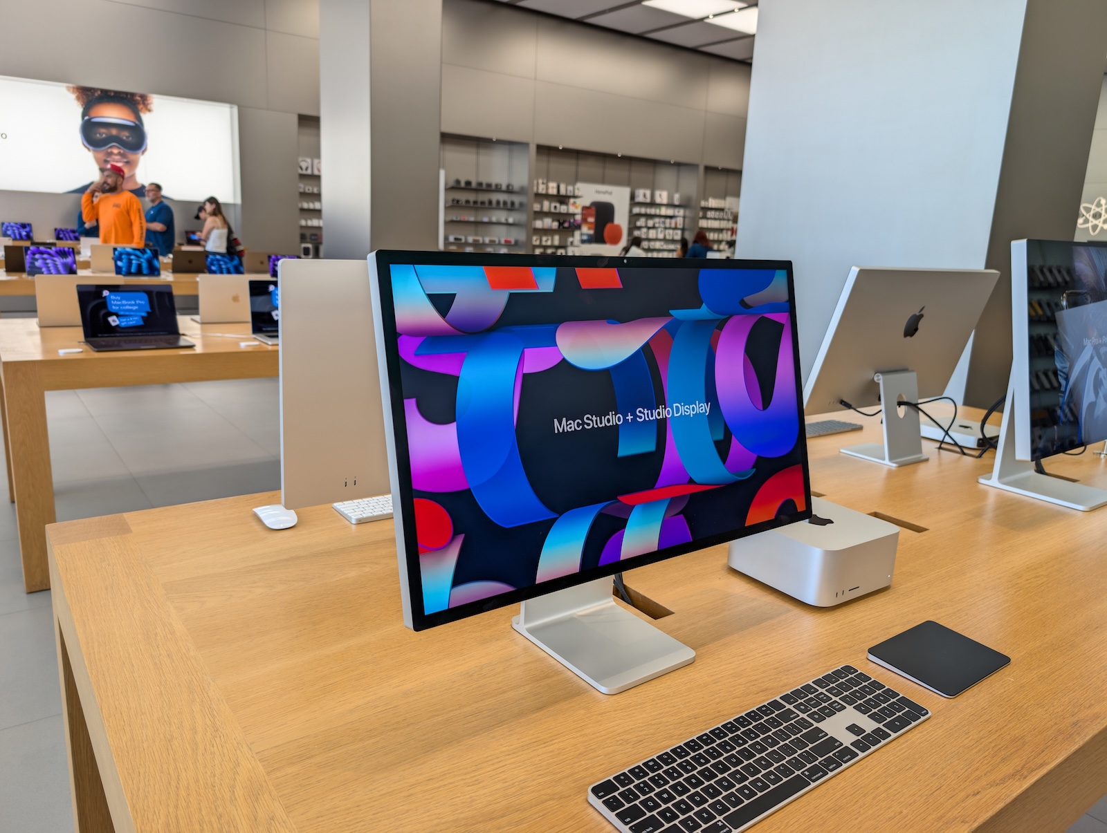 Apple Studio Display 2