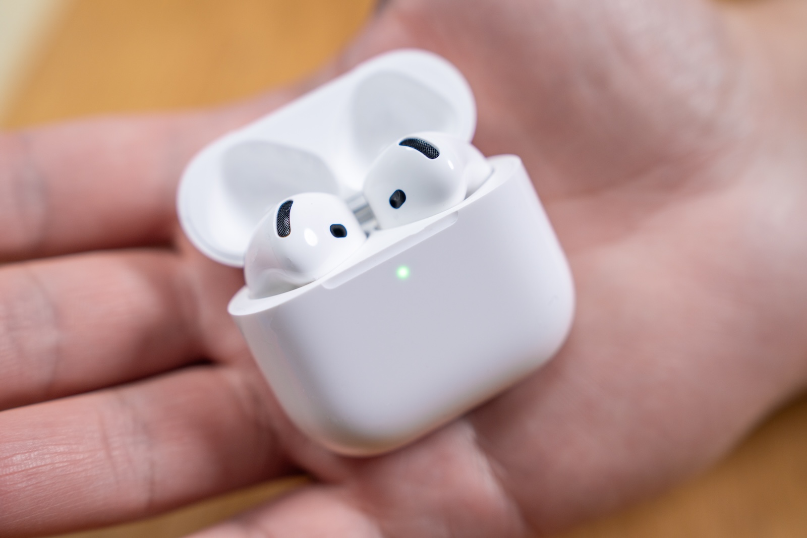 iOS 26 AirPods