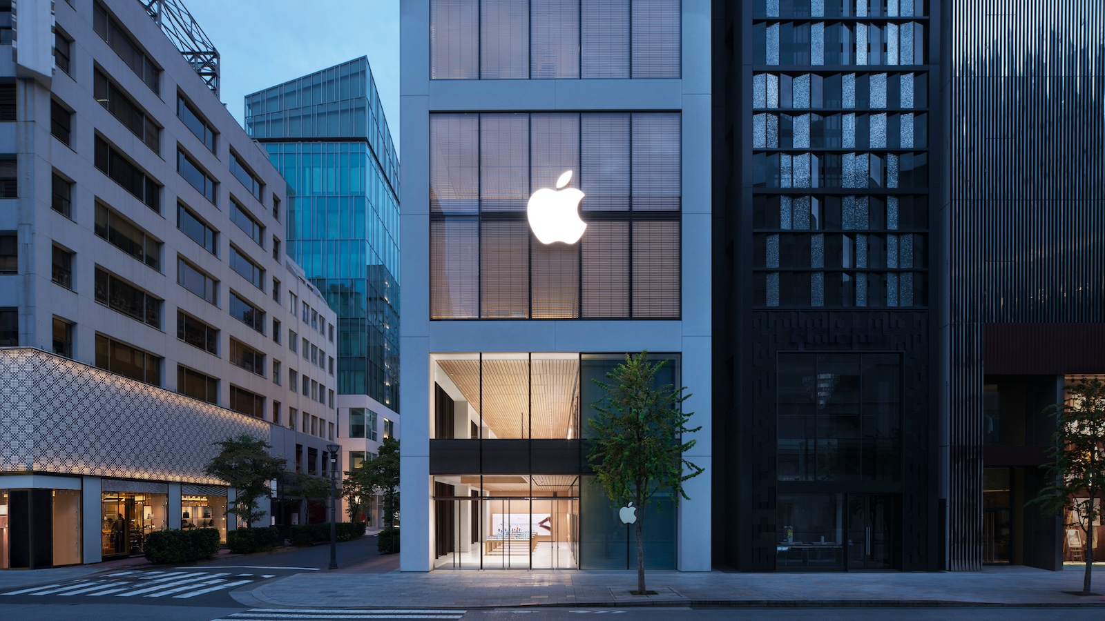 Apple Store Ginza Japan