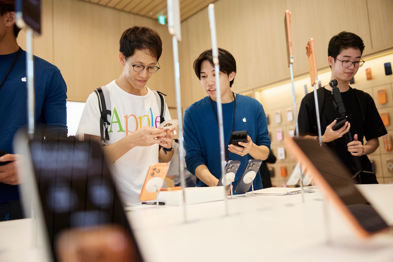 iPhone 17 Apple