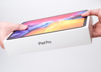 iPad Pro MacBook Air Apple