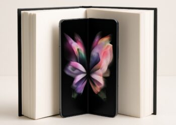 iPhone Fold iPhone 18 Apple