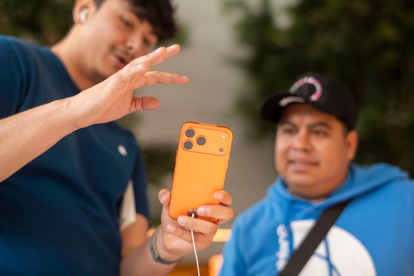 iPhone Apple iOS 26.1