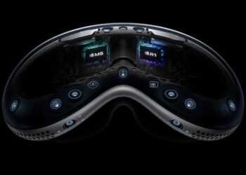 Apple Vision Pro M5 innovations