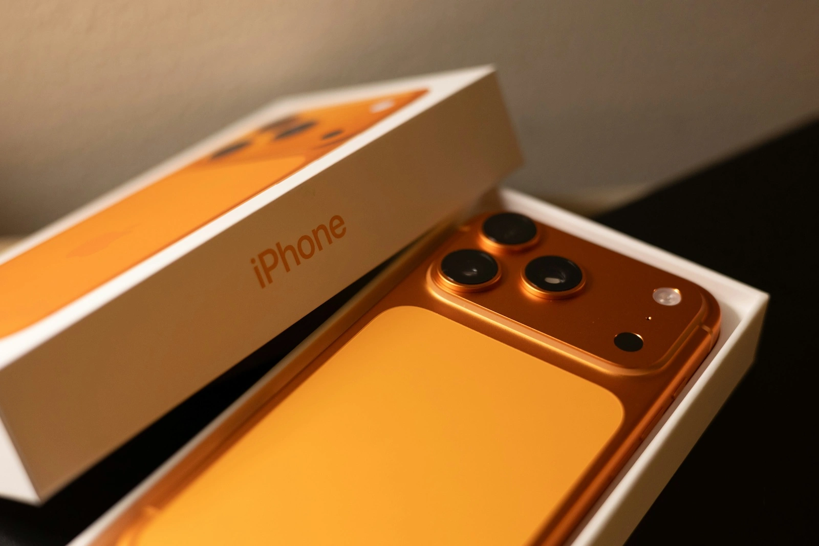 Apple stock iPhone 17 price target