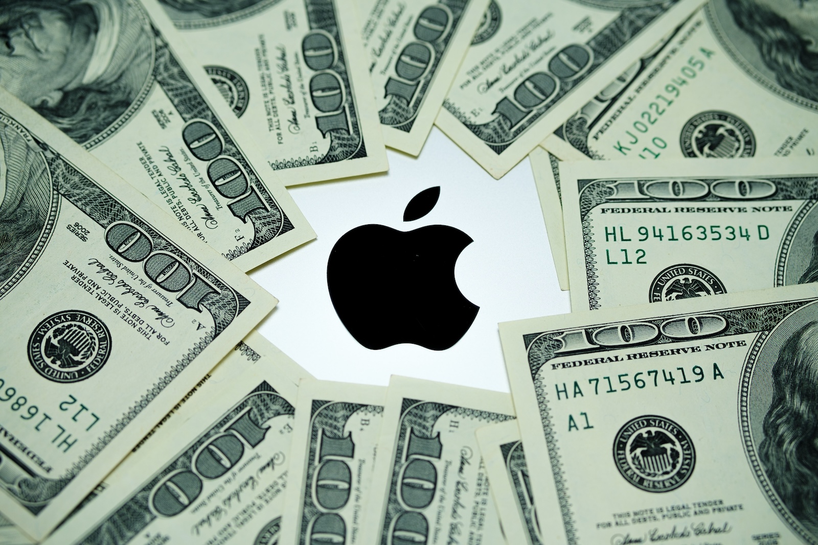 Apple 4 trillion market value