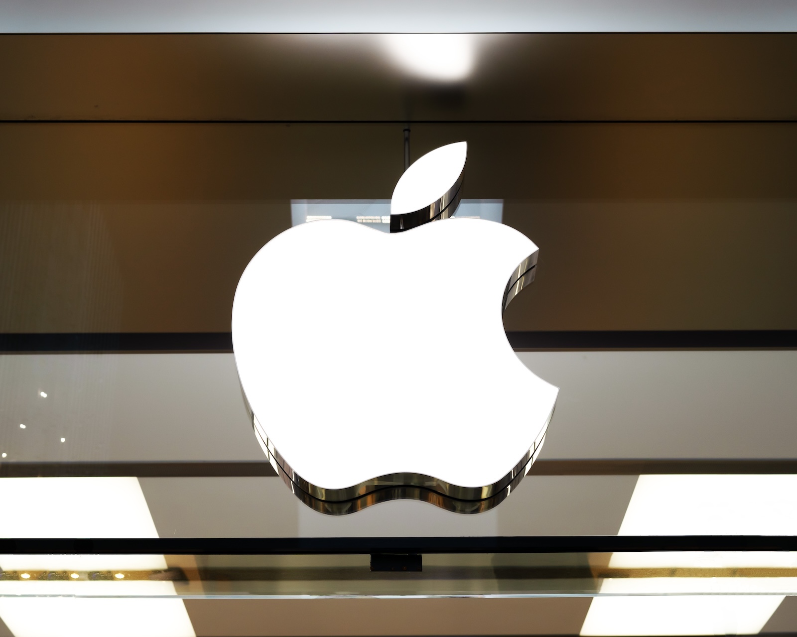 Apple stock valuation