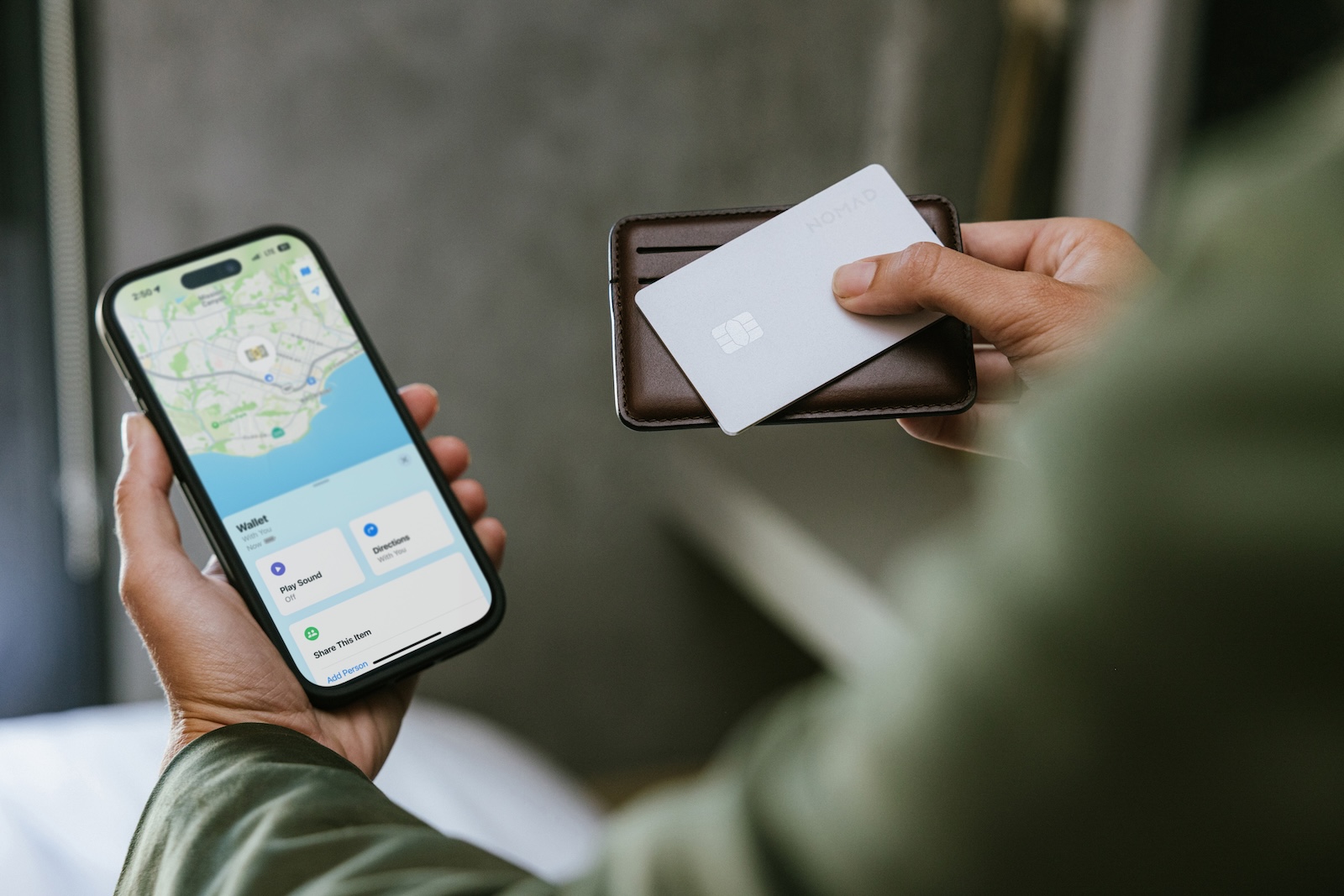 Nomad Tracking Card Pro