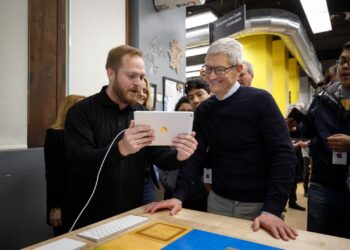 Tim Cook, Apple CEO