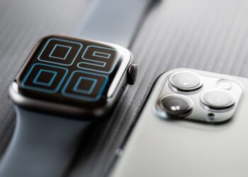 iPhone Apple Watch iOS 26.2