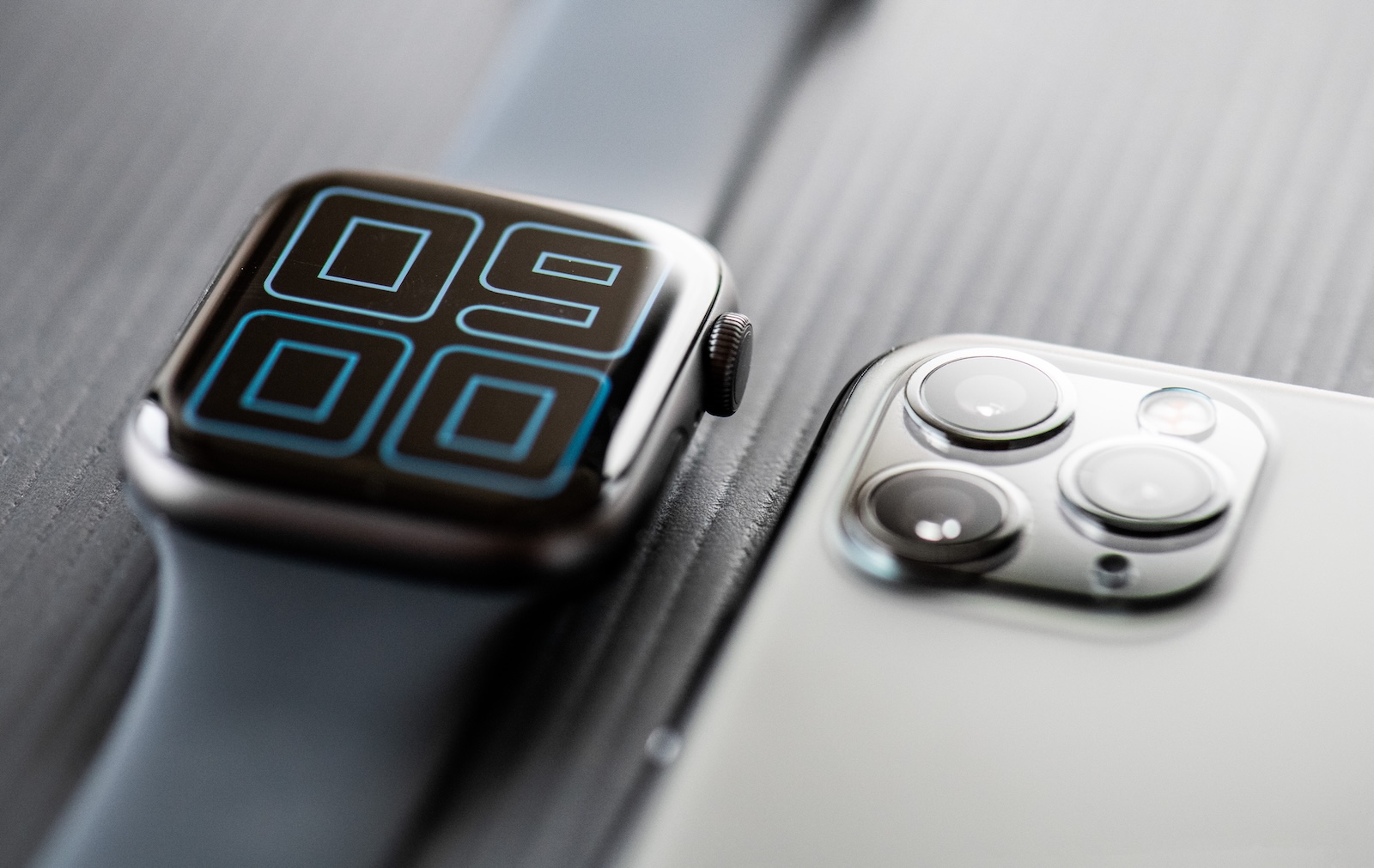 iPhone Apple Watch iOS 26.2