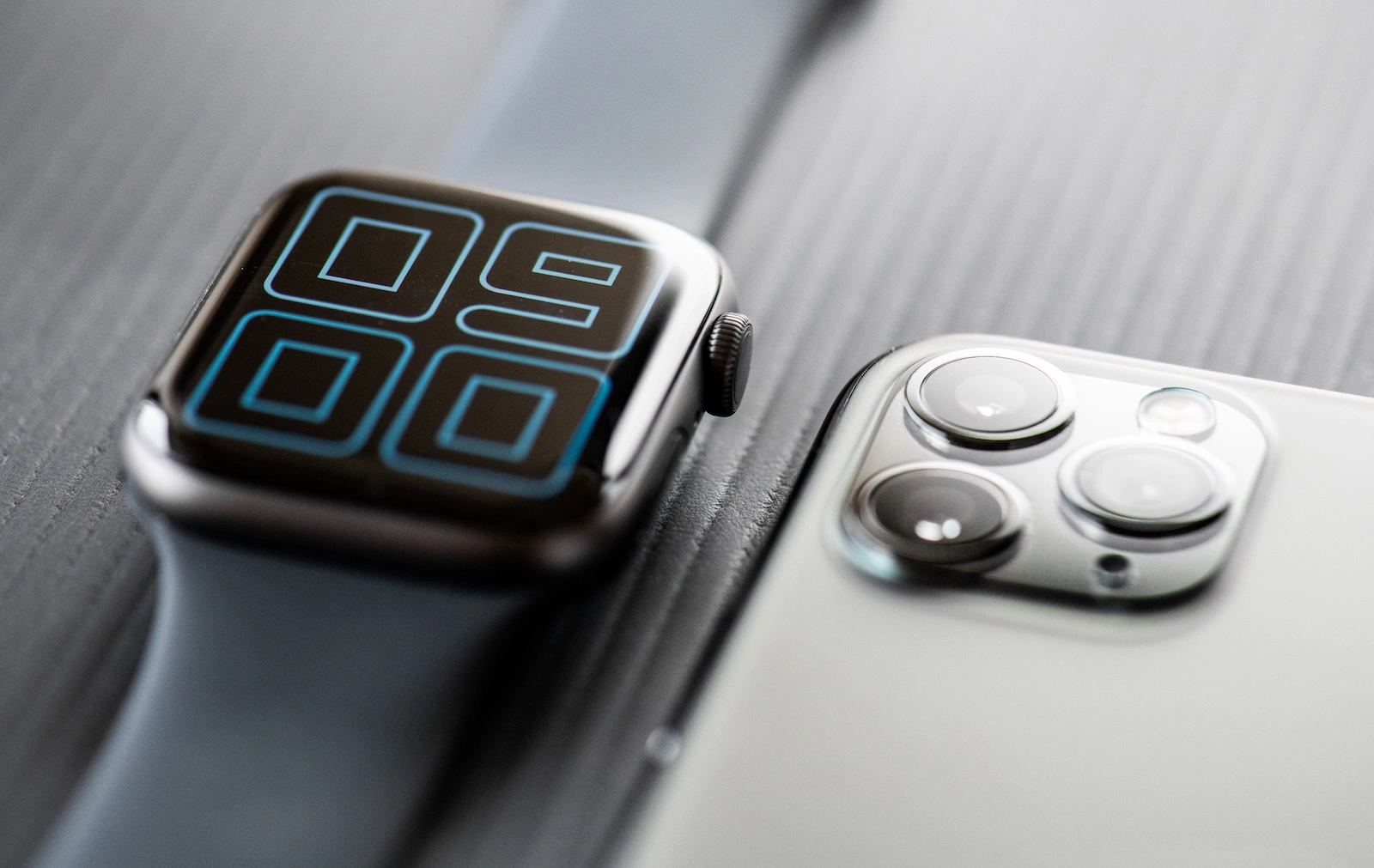 iPhone Apple Watch iOS 26.2