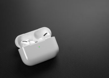 AirPods Apple