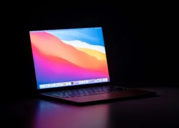 Apple MacBook