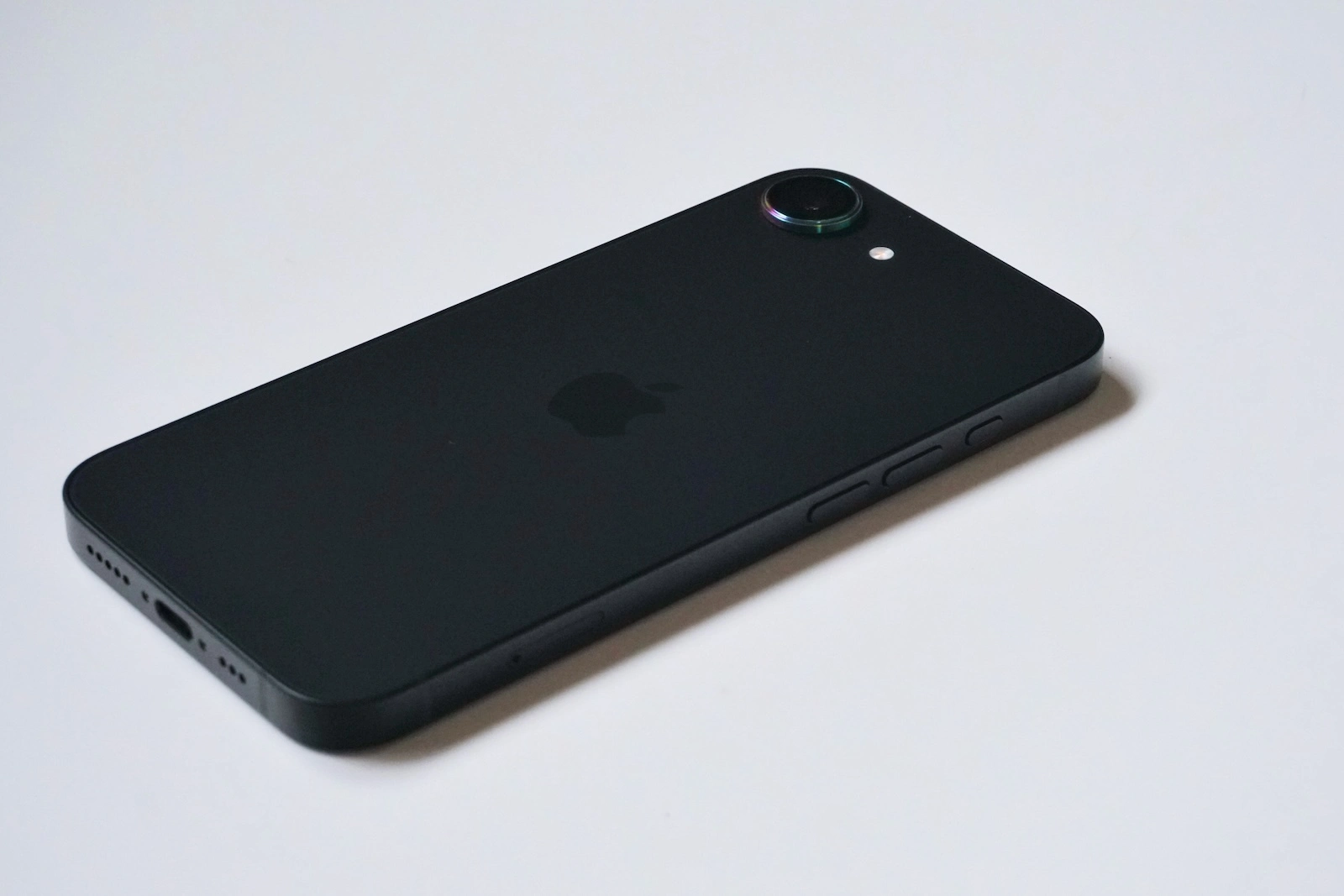 iPhone 17e Apple