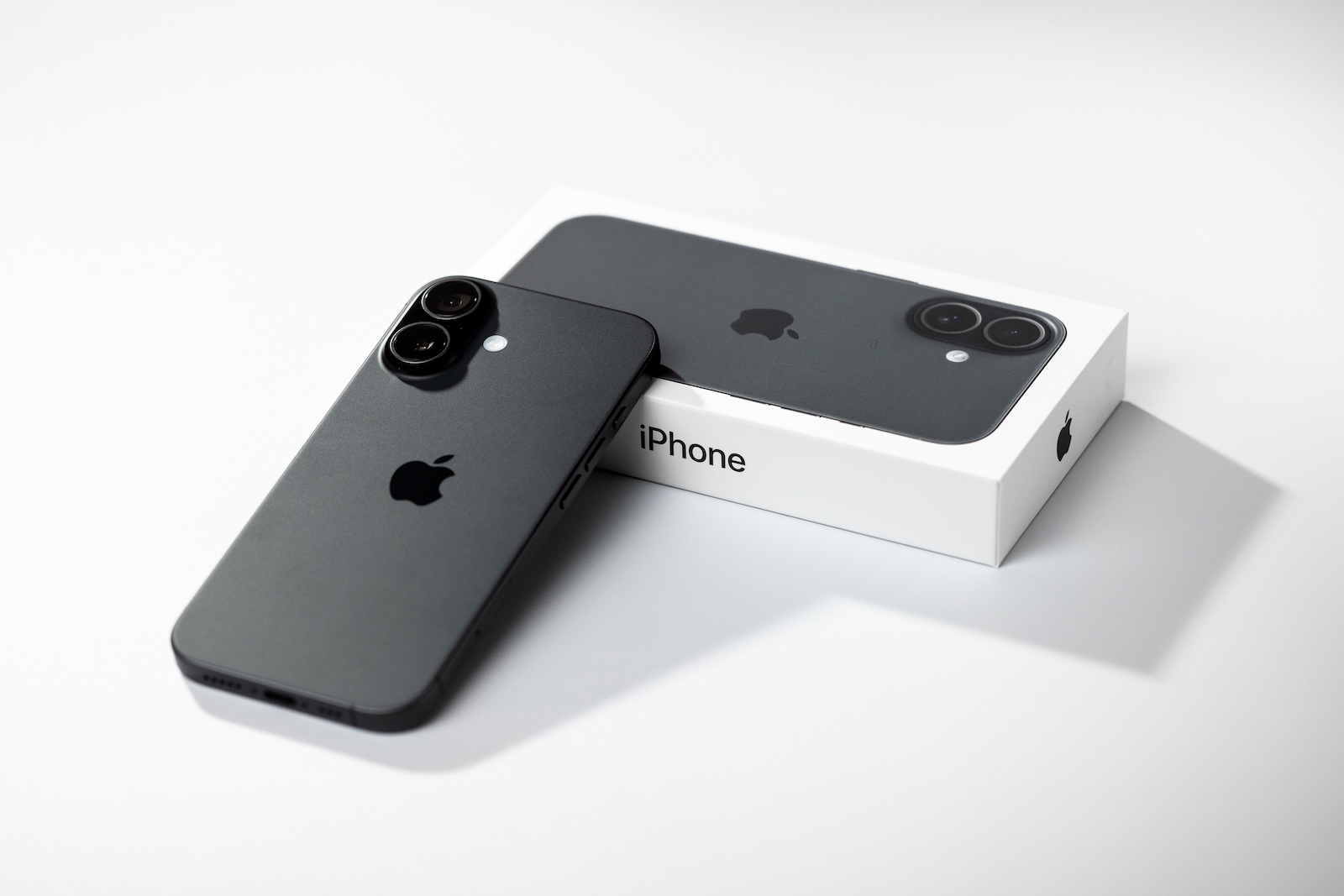 iPhone 18 Apple