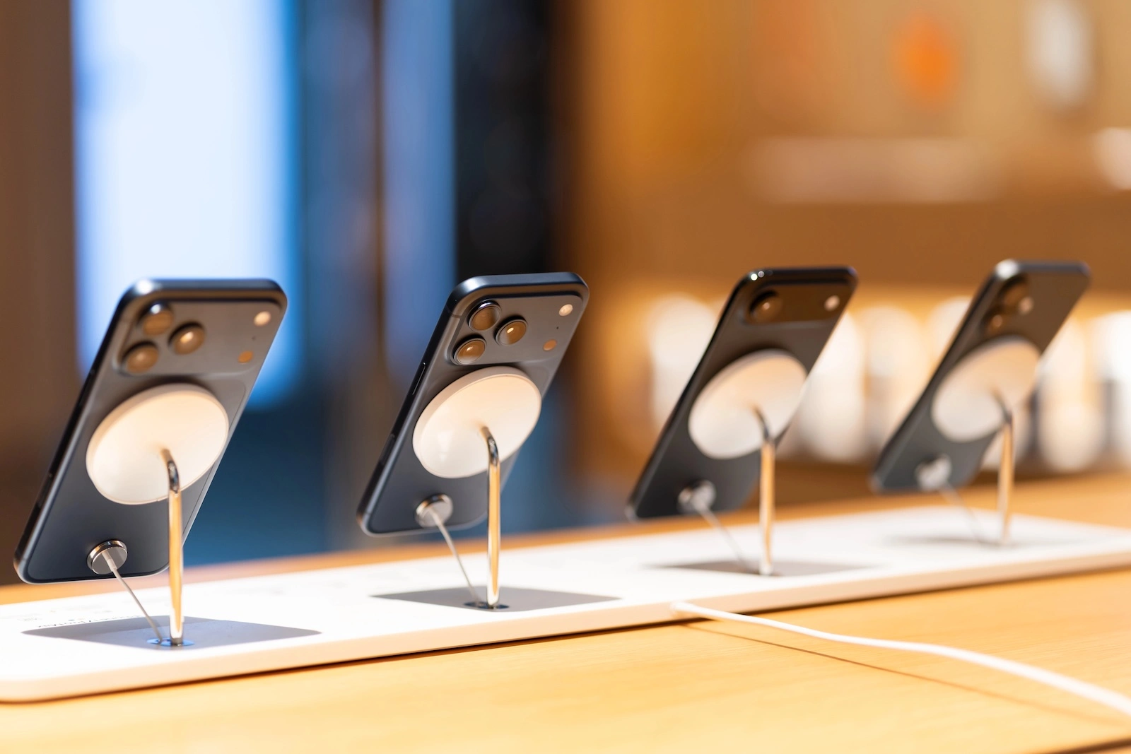 Apple share price target