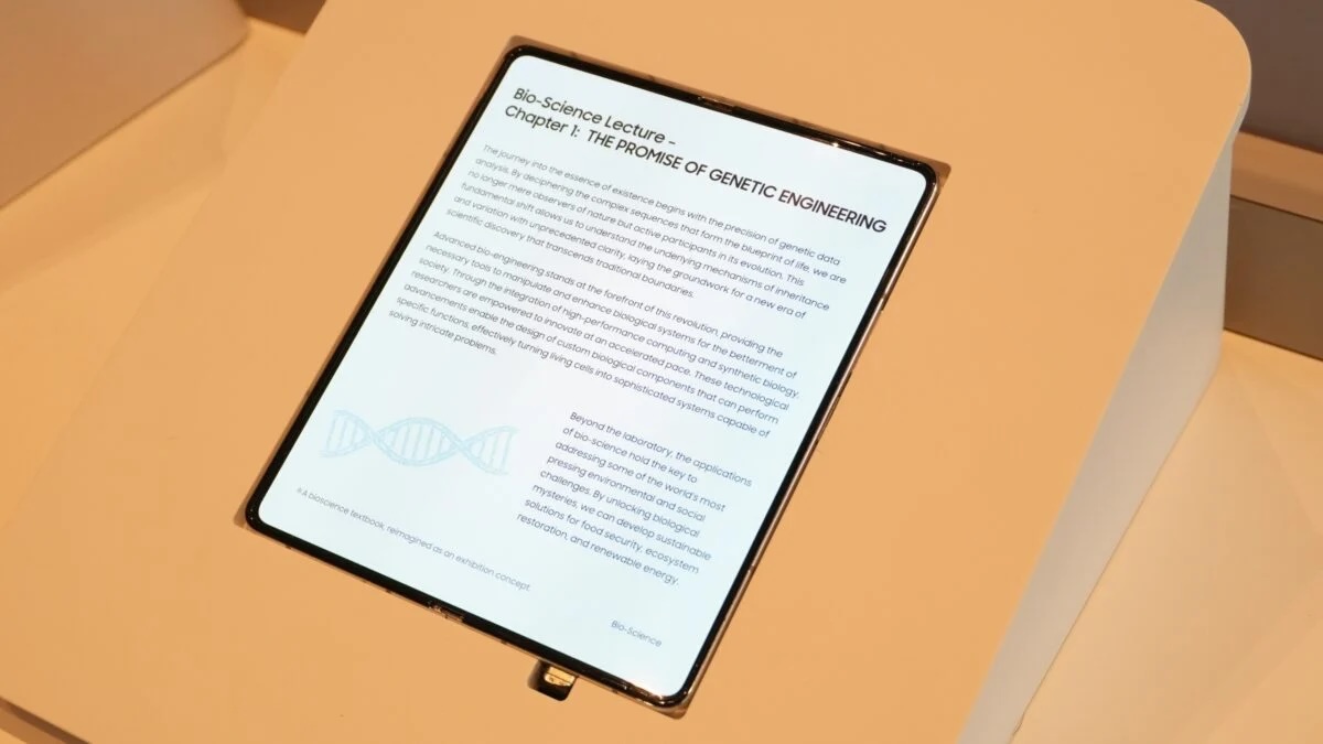 iPhone Fold Samsung Display