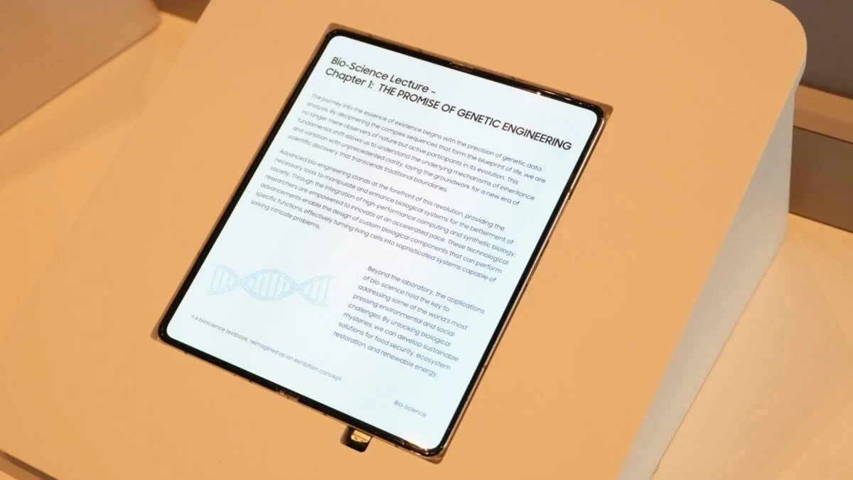 iPhone Fold Samsung Display