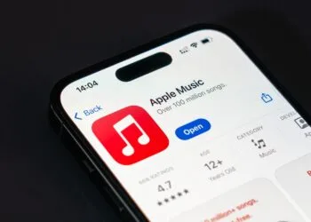 Optimize Apple Music storage on iPhone